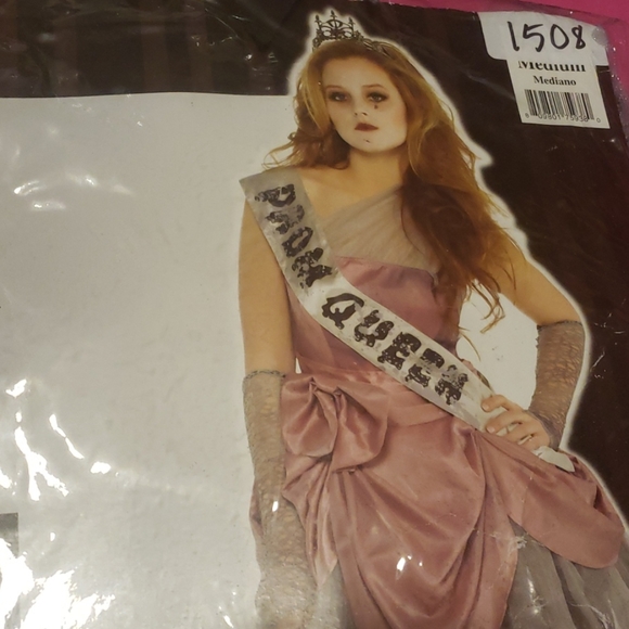 Halloween Costumes - Picture 4 of 5